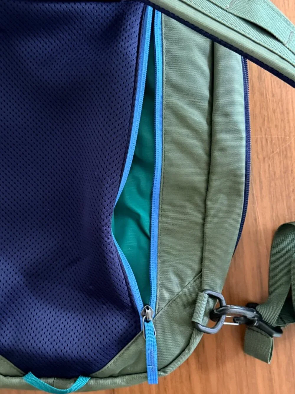 Unisex Cotopaxi Chasqui 13L Sling Pack Crossbody Backpack GUC Green Multi